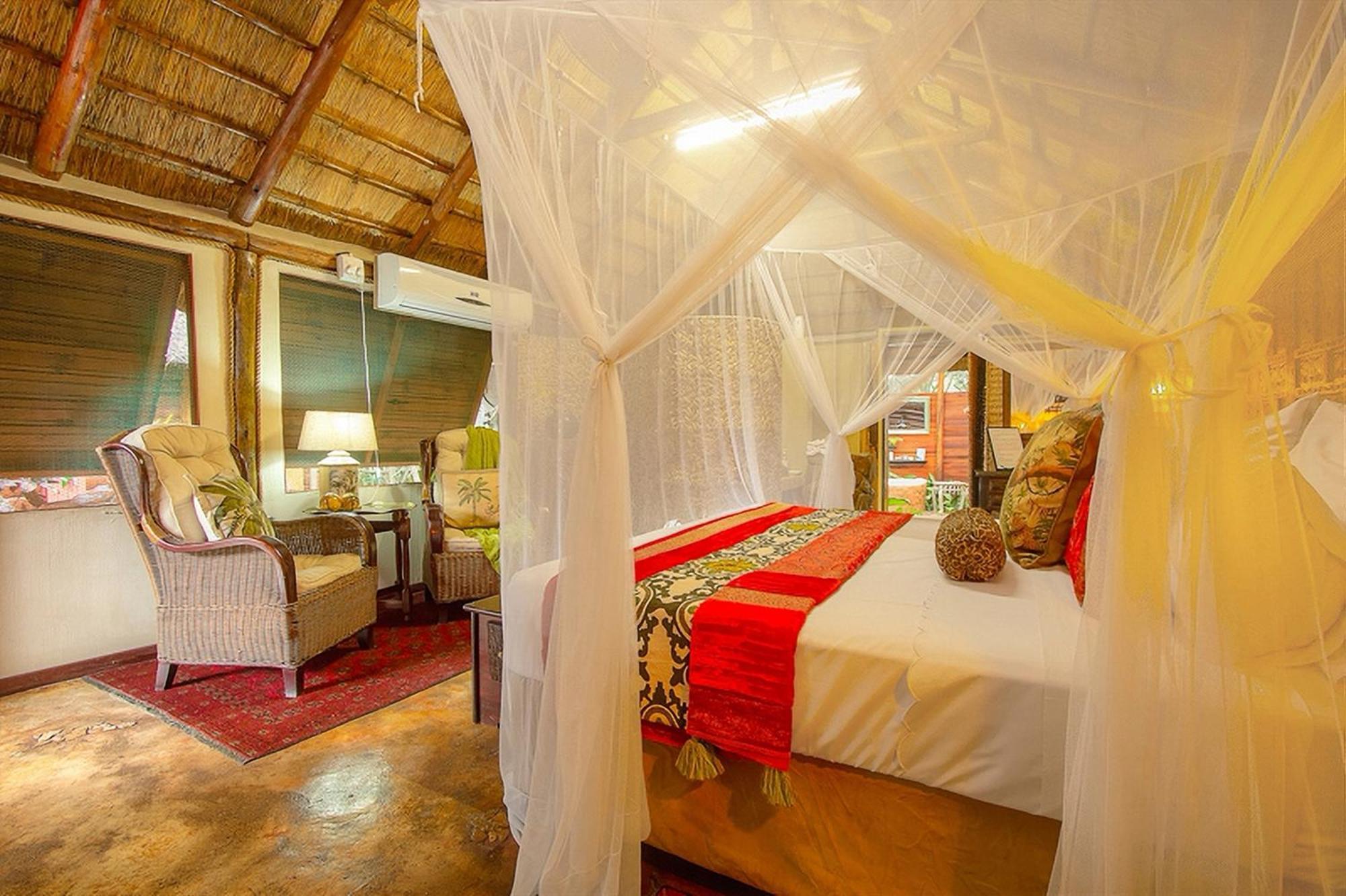 Wielewaal Bush Lodge Marloth Park Exterior photo